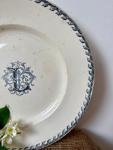 Load image into Gallery viewer, Large French Monogram ‘L’ plate
