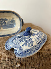 Load image into Gallery viewer, Crazed and Buttery Vintage Willow Pattern Tureen
