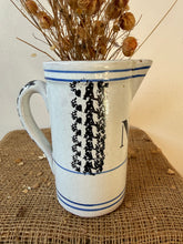 Load image into Gallery viewer, French #5 Archers Jug

