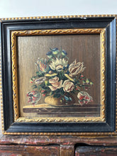 Load image into Gallery viewer, Pretty Miniature Floral Oil
