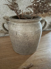 Load image into Gallery viewer, Mottled Vintage Earred Confit Pot
