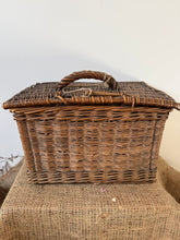 Load image into Gallery viewer, Lovely Vintage Wicker Basket
