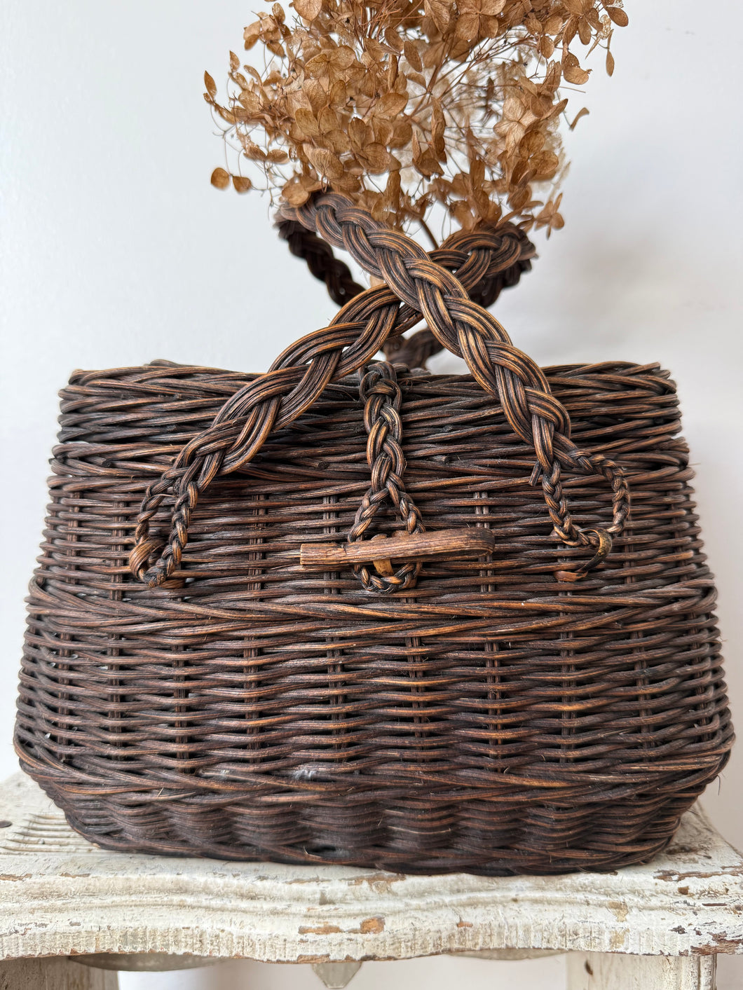 French Vintage Wicker Panier