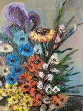 Load image into Gallery viewer, Vintage Floral Oil Painting
