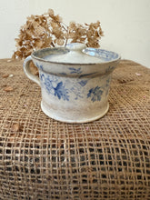 Load image into Gallery viewer, Antique Asiatic Pheasant Lidded Pot
