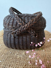 Load image into Gallery viewer, Cute Smaller Size Bressan Wicker Panier
