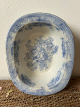 Load image into Gallery viewer, Vintage Blue &amp; White Floral Dish
