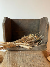 Load image into Gallery viewer, French Rustic Washbox
