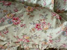 Load image into Gallery viewer, Fabulous Double Eiderdown
