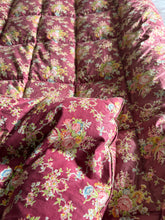 Load image into Gallery viewer, Beautiful Plump Vintage Eiderdown
