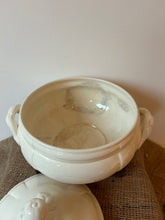 Load image into Gallery viewer, French Sarreguemines Ironstone Soupiere
