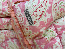 Load image into Gallery viewer, Gorgeous Pink Paisley Super Soft Eiderdown
