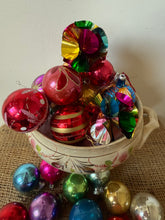 Load image into Gallery viewer, Set of 9 Vintage Glass Baubles
