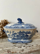 Load image into Gallery viewer, Crazed and Buttery Vintage Willow Pattern Tureen
