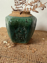 Load image into Gallery viewer, Stunning Green Chinese Ginger Jar
