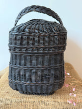 Load image into Gallery viewer, Great Size French Bressan Basket
