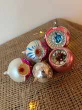 Load image into Gallery viewer, Set of 5 Vintage Mercury Glass Concave Baubles
