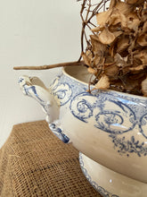 Load image into Gallery viewer, Pretty Blue Transferware Vintage Soupiere
