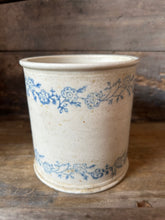 Load image into Gallery viewer, Vintage French St Uze Sel Pot
