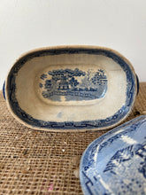 Load image into Gallery viewer, Crazed and Buttery Vintage Willow Pattern Tureen
