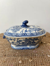 Load image into Gallery viewer, Crazed and Buttery Vintage Willow Pattern Tureen
