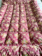 Load image into Gallery viewer, Beautiful Plump Vintage Eiderdown
