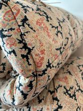 Load image into Gallery viewer, Beautiful Double Black Paisley Eiderdown
