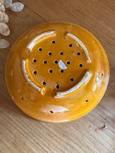 Load image into Gallery viewer, Beautiful Vintage Ochre Toned Berry Drainer
