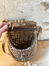 Load image into Gallery viewer, Rustic French Wicker Fishing Creel
