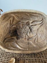 Load image into Gallery viewer, Lovely Victorian Buttery Mould
