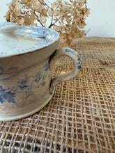 Load image into Gallery viewer, Antique Asiatic Pheasant Lidded Pot
