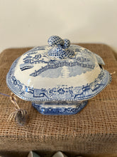 Load image into Gallery viewer, Fabulous Vintage Blue and white Tureen
