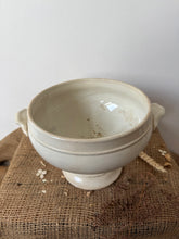 Load image into Gallery viewer, Simple Off White Choisy de Roi French Soupiere
