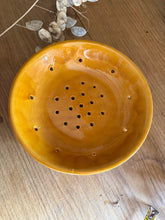 Load image into Gallery viewer, Beautiful Vintage Ochre Toned Berry Drainer
