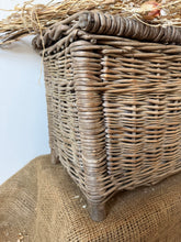 Load image into Gallery viewer, French Vintage Rustic Wicker Basket
