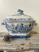 Load image into Gallery viewer, Fabulous Vintage Blue and white Tureen
