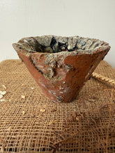 Load image into Gallery viewer, French Vintage Sap Resin Pot
