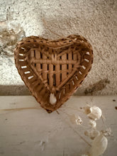 Load image into Gallery viewer, Cute Pair of French Vintage Rattan Moulds
