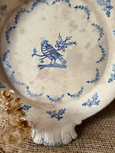 Load image into Gallery viewer, Stunning St Uze Oreille Buttery Dish
