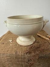 Load image into Gallery viewer, Simple Off White Choisy de Roi French Soupiere
