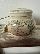 Load image into Gallery viewer, Iconic French Vintage Roger &amp; Gallet Savon Pot
