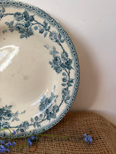 Load image into Gallery viewer, Lovely French Vintage Rose Patterned Dish
