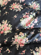 Load image into Gallery viewer, Lovely Vintage Black and Floral Eiderdown
