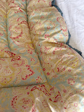 Load image into Gallery viewer, Super Gentle Duck Egg Blue Vintage Paisley Eiderdown
