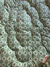 Load image into Gallery viewer, Perfect Plump Retro Vintage Eiderdown
