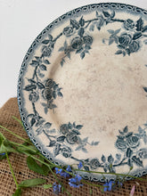 Load image into Gallery viewer, Lovely French Vintage Raised Compote
