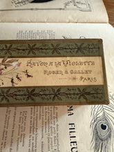 Load image into Gallery viewer, Pretty Roger &amp; Gallet Vintage Violet Soap Box
