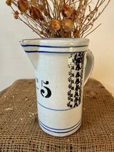 Load image into Gallery viewer, French #5 Archers Jug
