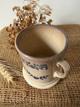 Load image into Gallery viewer, Buttery St Uze Strainer
