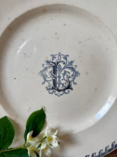 Load image into Gallery viewer, Large French Monogram ‘L’ plate

